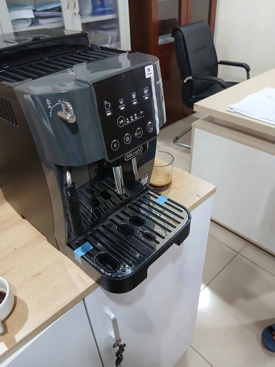 Máy pha cà phê Delonghi ECAM220.22.GB QH245054 9