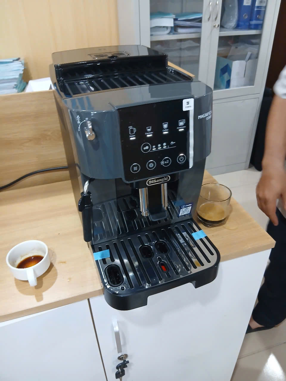 Máy pha cà phê Delonghi ECAM220.22.GB QH245054 11