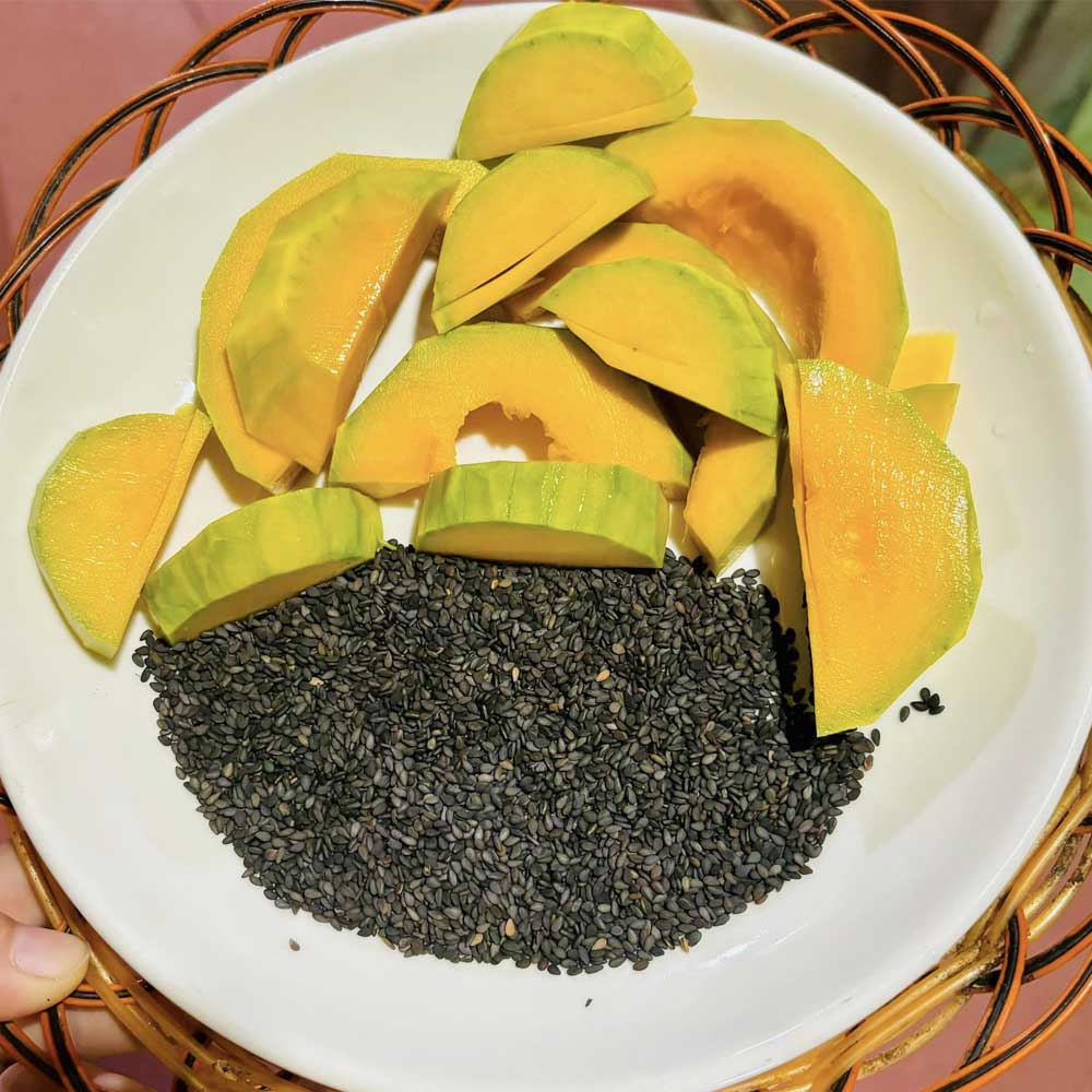 Sữa bí đỏ mè đen
