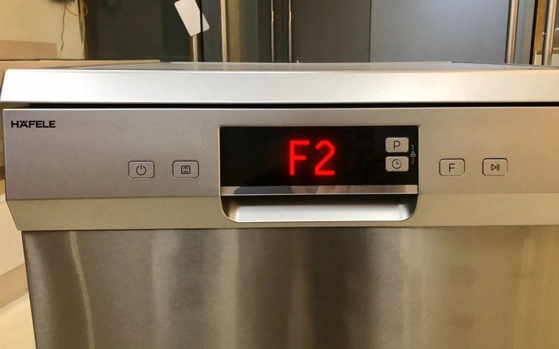 Máy rửa bát Hefele báo lỗi f2