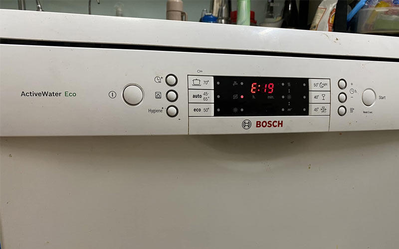 máy rửa chén Bosch báo lỗi E19