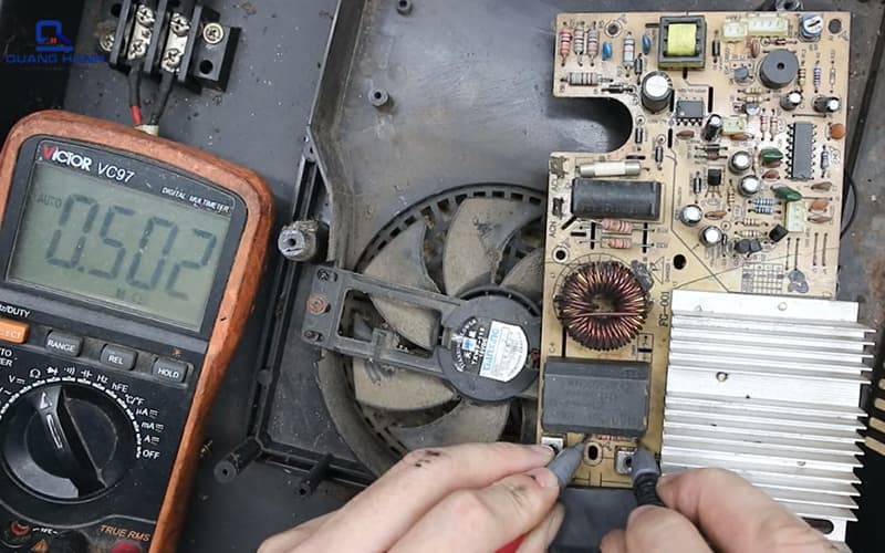 Lỗi E1 bếp từ