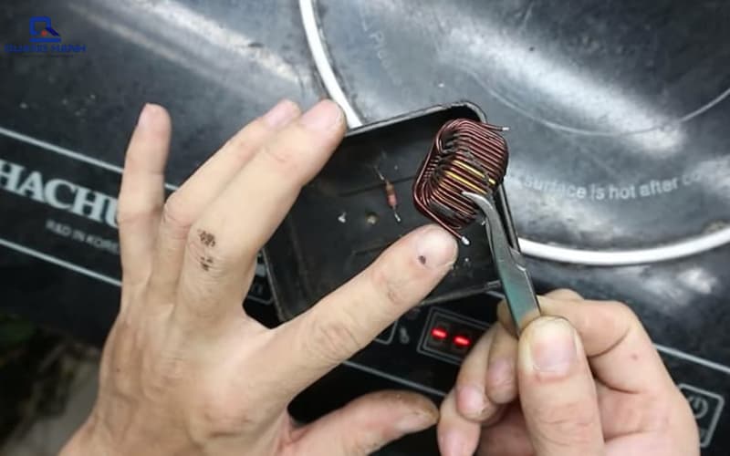 Hướng dẫn cách khắc phục lỗi E1 bếp từ tại nhà 6