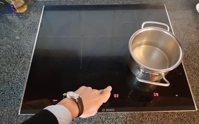 Bếp từ báo lỗi EF 2