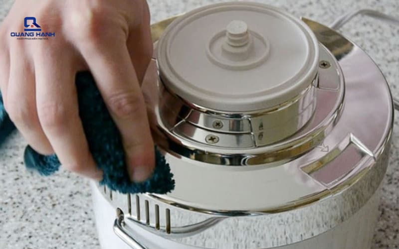 Máy ép chậm vệ sinh
