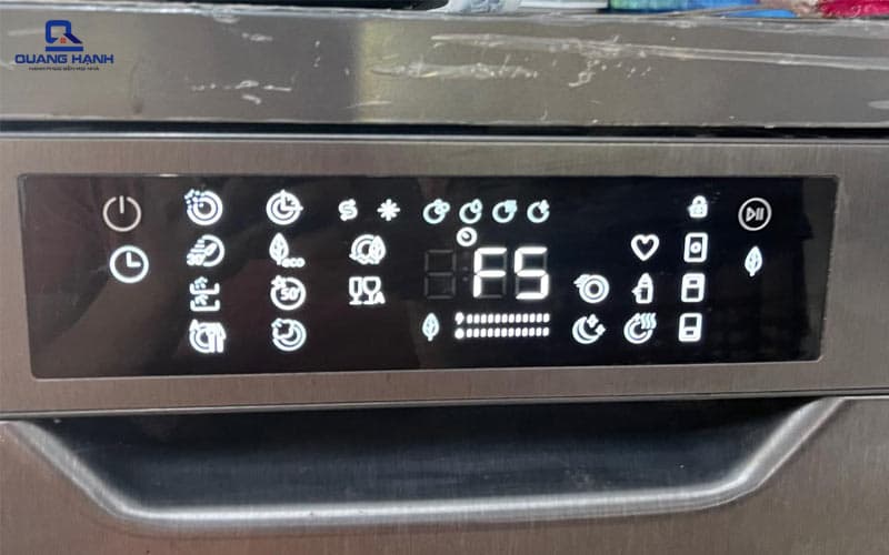 Bếp từ báo lỗi F5 1