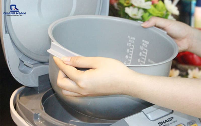 nồi cơm điện nhảy sớm