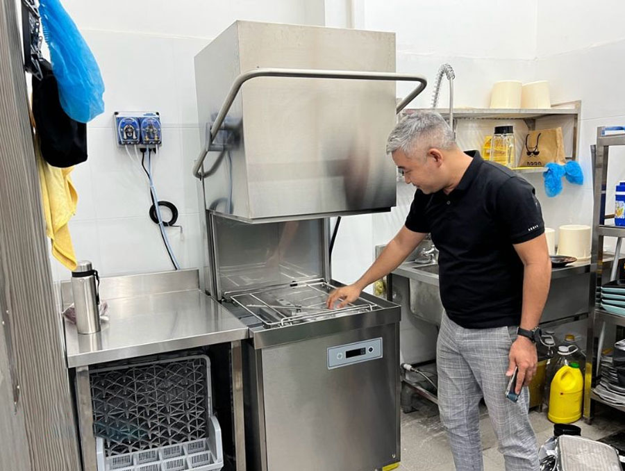 ưu điểm của máy rửa bát công nghiệp