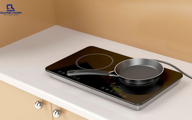bếp từ báo lỗi điện áp thấp