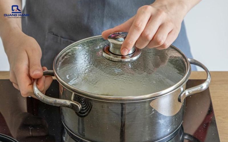 Bếp từ bị chập điện 