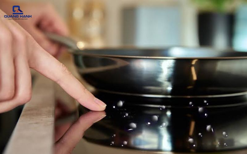 Bếp từ bị liệt cảm úng