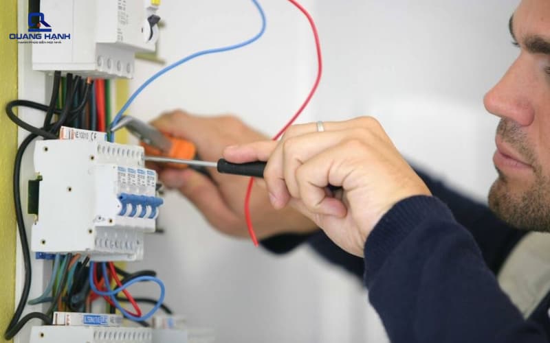 bếp từ bị nhảy aptomat 