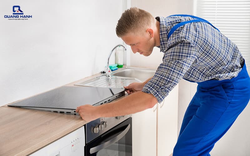 bếp từ bị nổ cầu trì