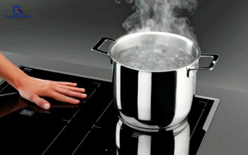 Bếp từ chạy ngắt liên tục