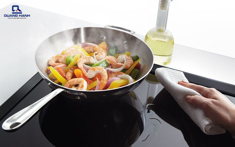 Bếp từ không bật được 1