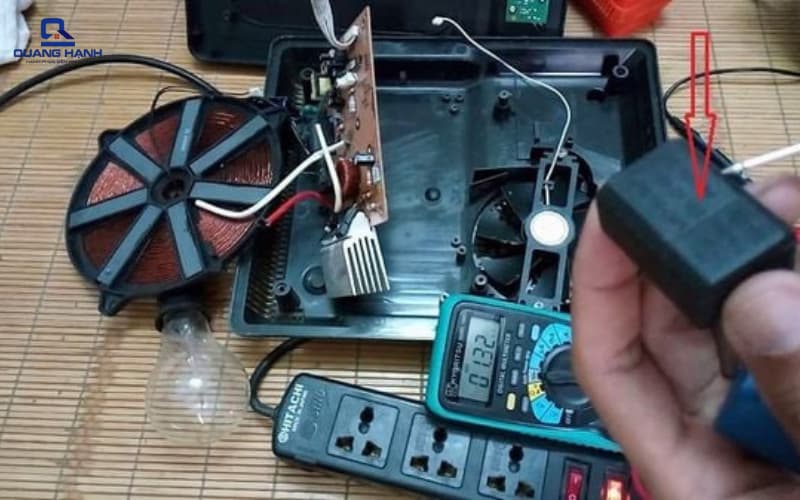 bếp từ không lên nguồn