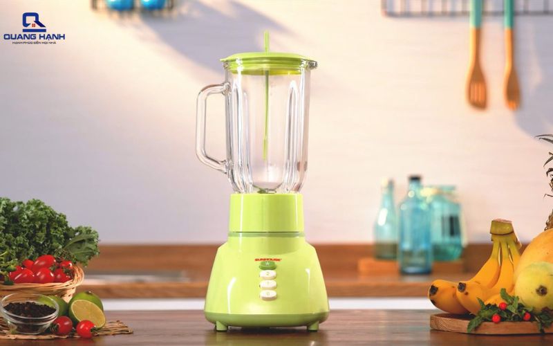 Đánh trứng bằng máy xay sinh tố 1