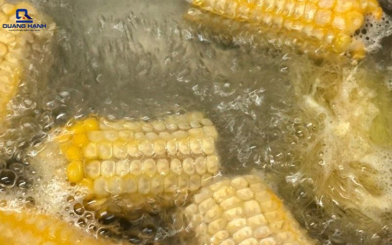 Làm sữa ngô bằng máy làm sữa hạt