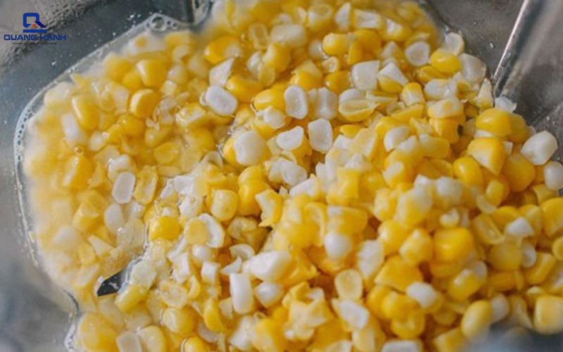 Làm sữa ngô bằng máy làm sữa hạt