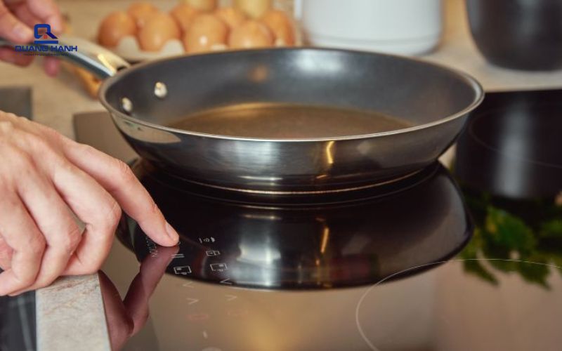 bếp từ có nóng không