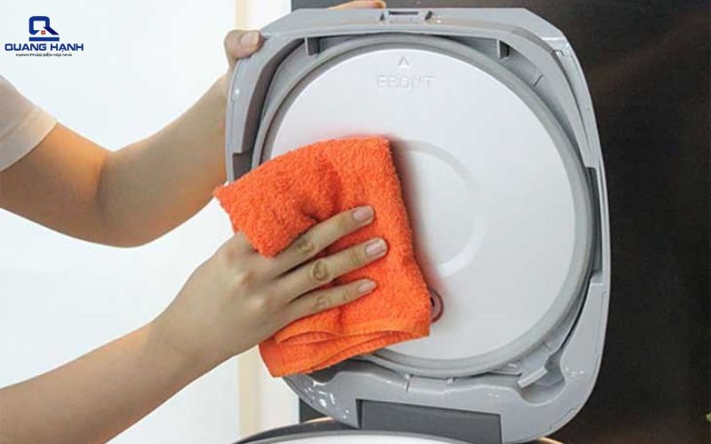 nồi cơm điện bị hư chỉ sau thời gian ngắn sử dụng