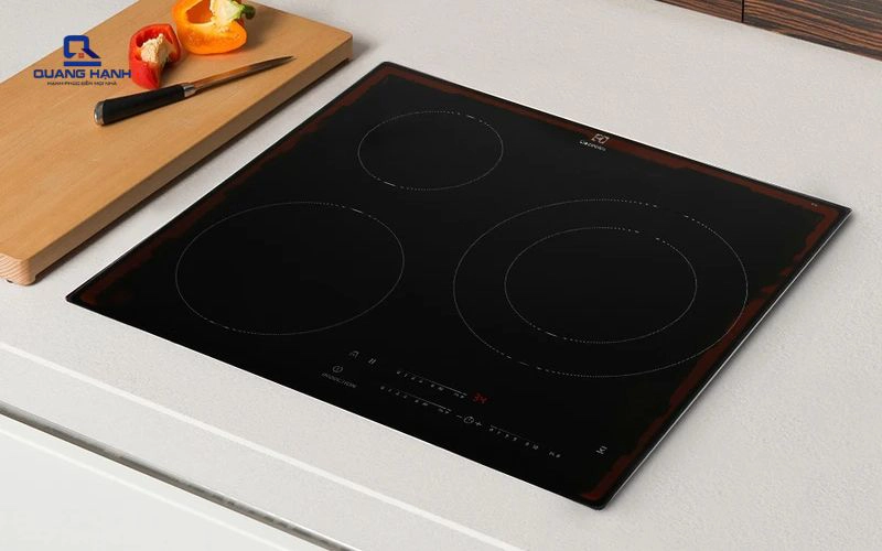 so sánh bếp từ bosch và bếp từ electrolux