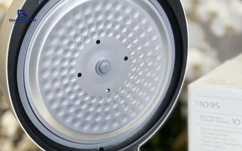 tháo nắp nồi cơm điện cuckoo