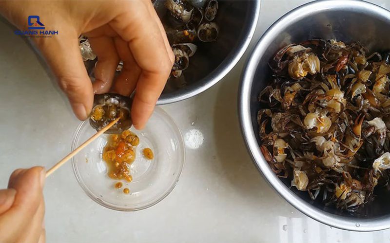 Xay cua bằng máy xay sinh tố