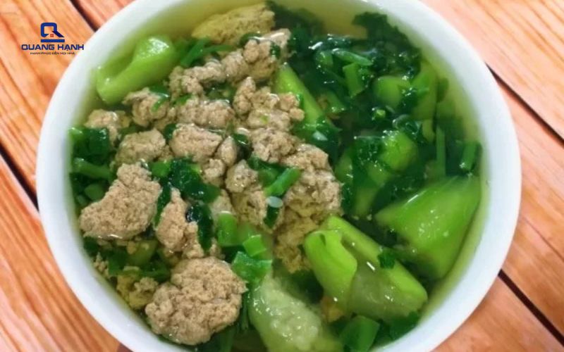 Xay cua bằng máy xay sinh tố