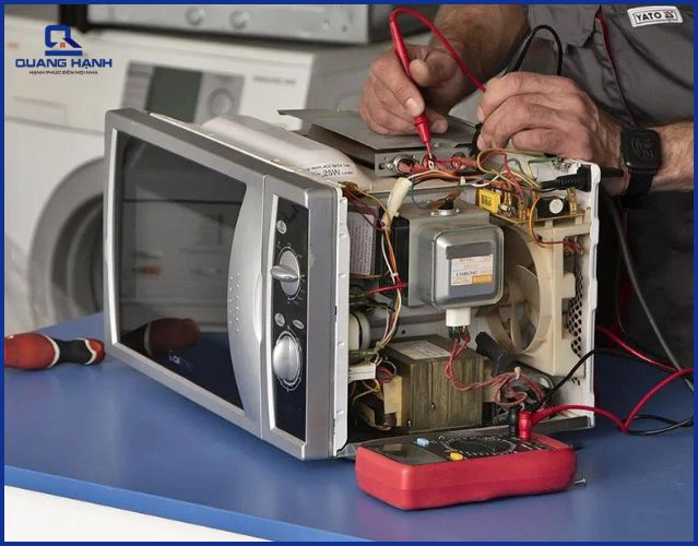 Lò vi sóng hoạt động nhưng không làm nóng thức ăn