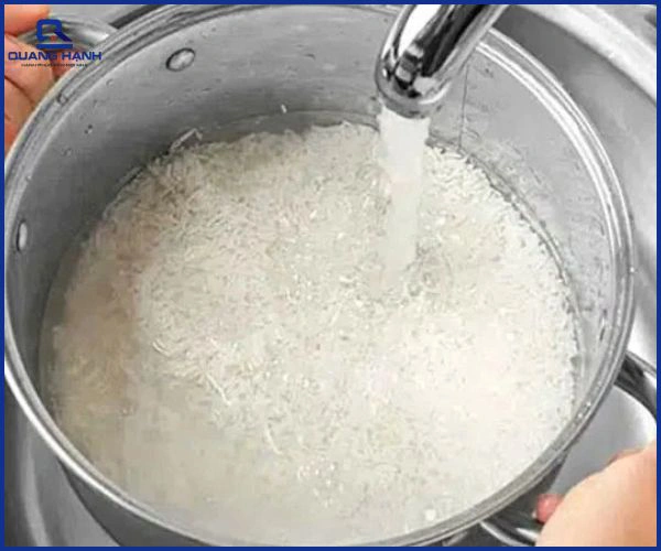 Cách sửa nồi cơm điện nấu không chín 