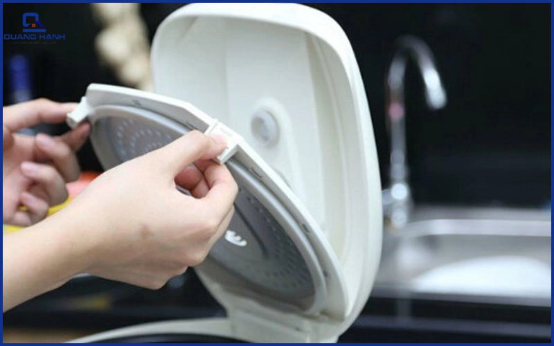 nồi cơm điện nhảy sớm/ Khóa nắp nồi hỏng