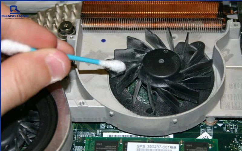 Laptop không lên màn hình nhưng quạt vẫn chạy