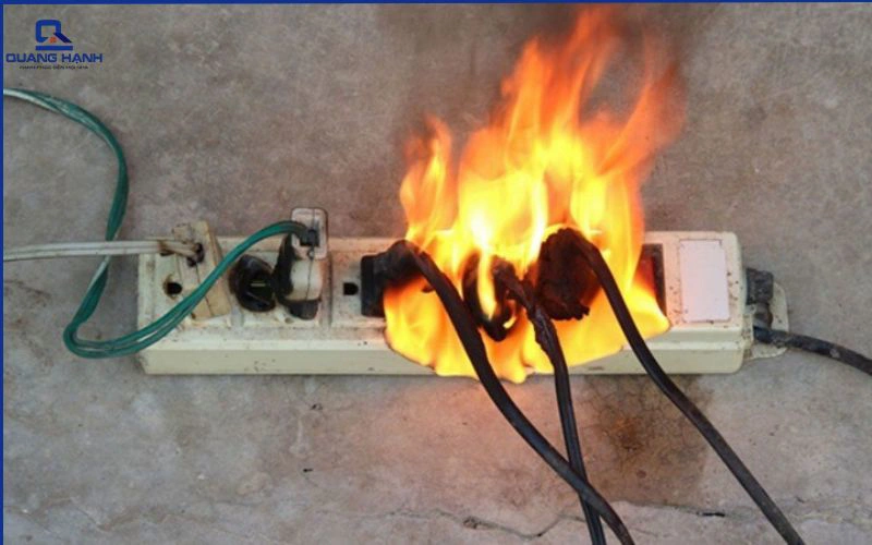 Nên sạc quạt tích điện để chế độ AC hay DC