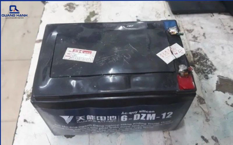 Nên sạc quạt tích điện để chế độ AC hay DC