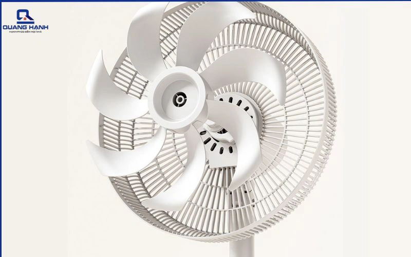 quạt cánh to hay cánh nhỏ mát hơn 1
