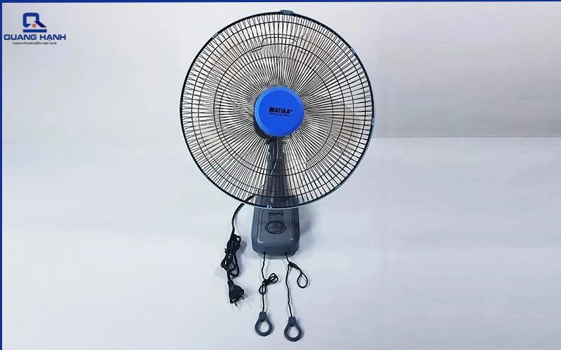 ​​quạt đứng hay quạt treo tường
