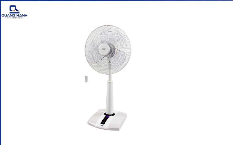 ​​quạt lửng Mitsubishi