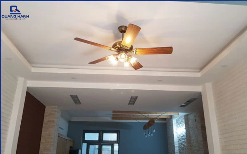 quạt trần có đèn có tốt không