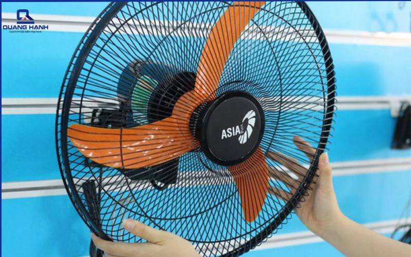 vệ sinh quạt treo tường