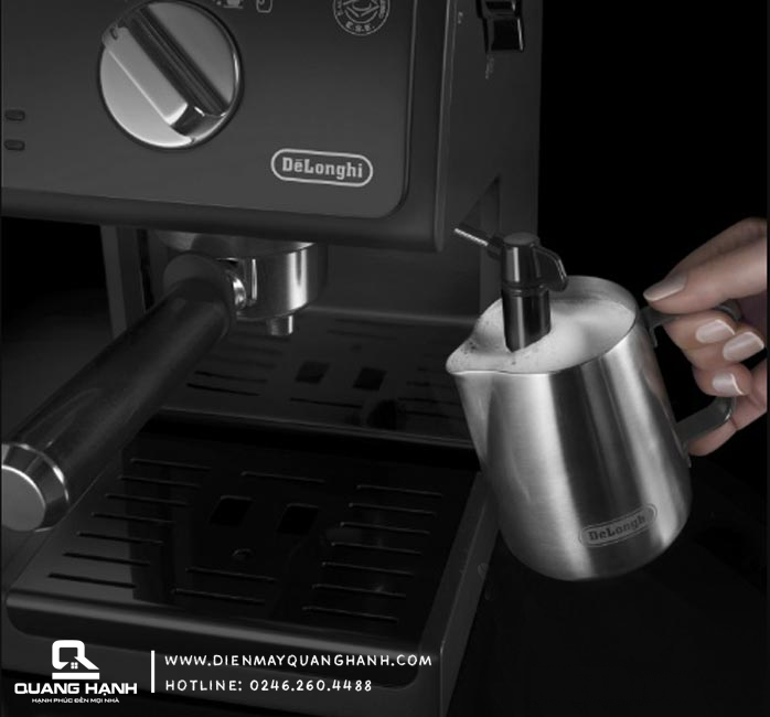 Đánh bọt kem cho thức uống cappuchino ngon khó cưỡng