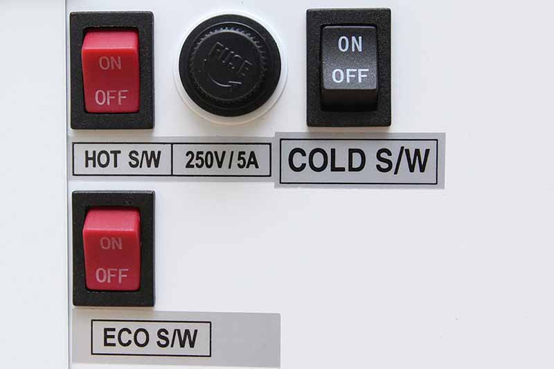 Cây nước nóng lạnh Sunhouse SHD9698