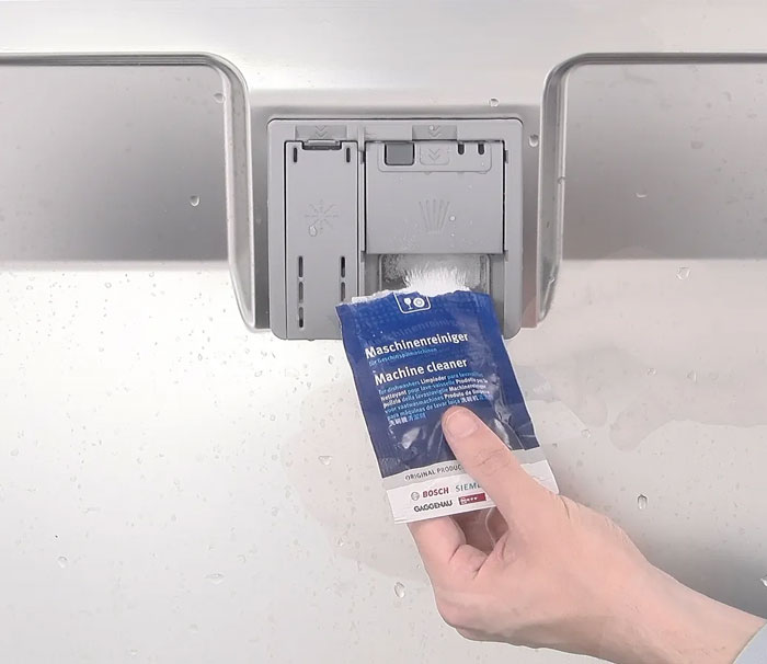 Hướng dẫn vệ sinh máy rửa bát Bosch đơn giản và đúng cách 3