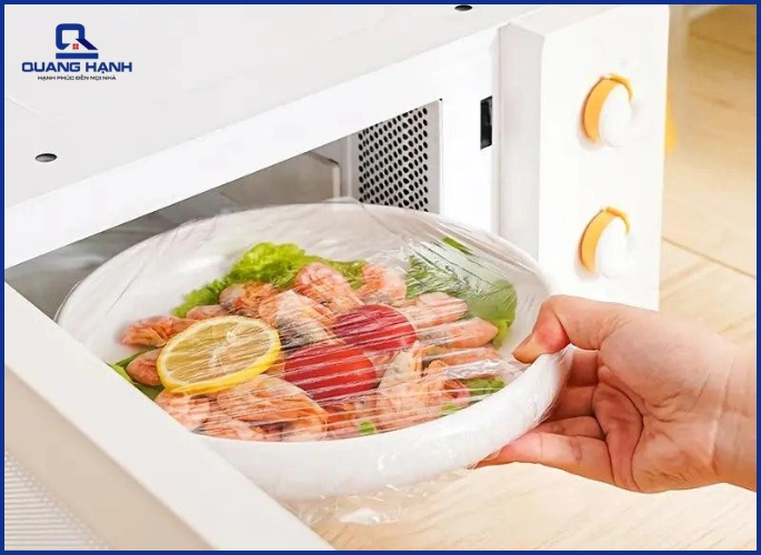 Màng bọc thực phẩm dùng cho lò vi sóng là loại nào?