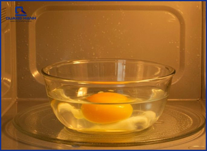 Cách luộc trứng bằng lò vi sóng an toàn