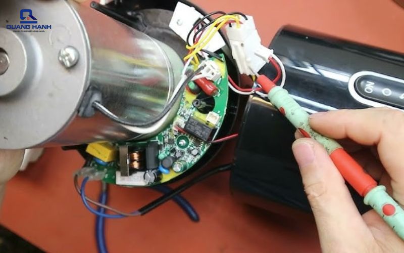 Máy ép chậm bị lợn cợn 1