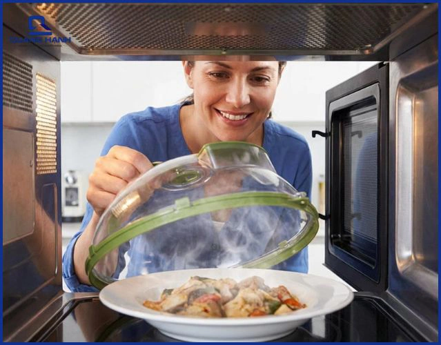 Một số mẹo khi sử dụng lò vi sóng để làm chín thực phẩm