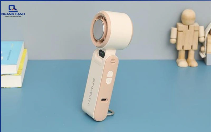 quạt tích điện mini là gì