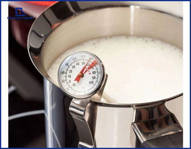 Cách hâm nóng sữa tươi bằng lò vi sóng an toàn