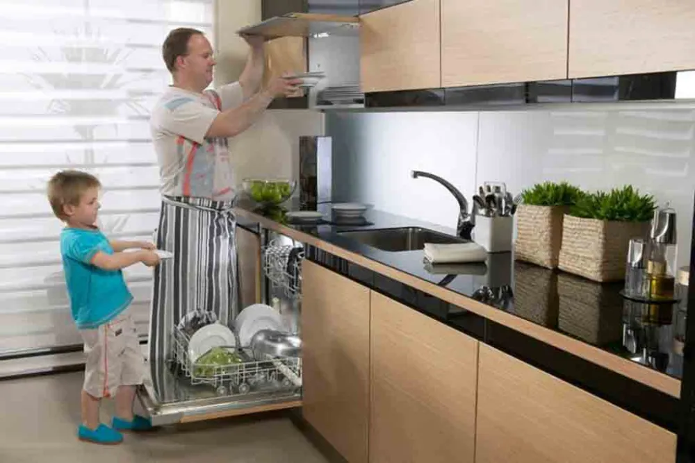 Lớp cách điện bị đứt hoặc hư hỏng